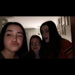 Meet your Posher, Davis